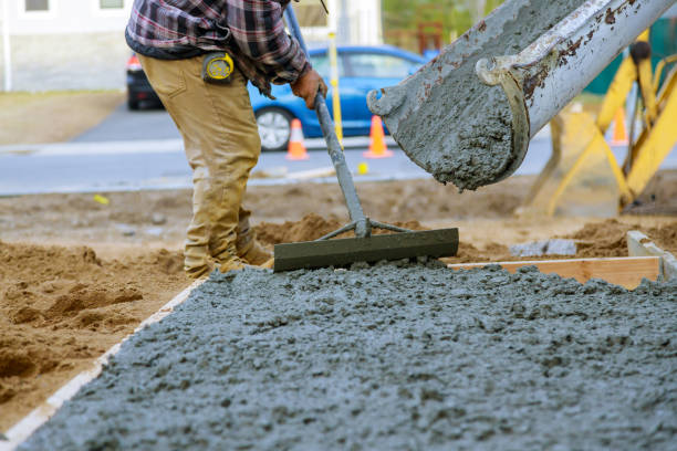 Best Concrete Sidewalk Installation in Reese, MI